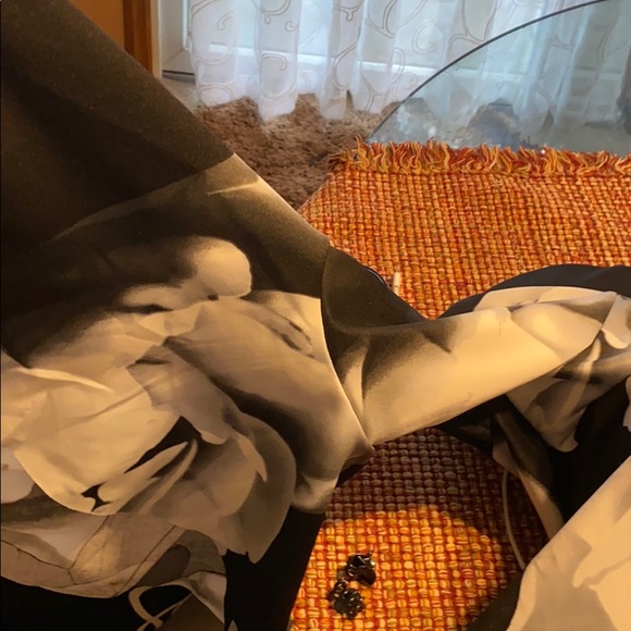 Dress - Picture 3 of 7